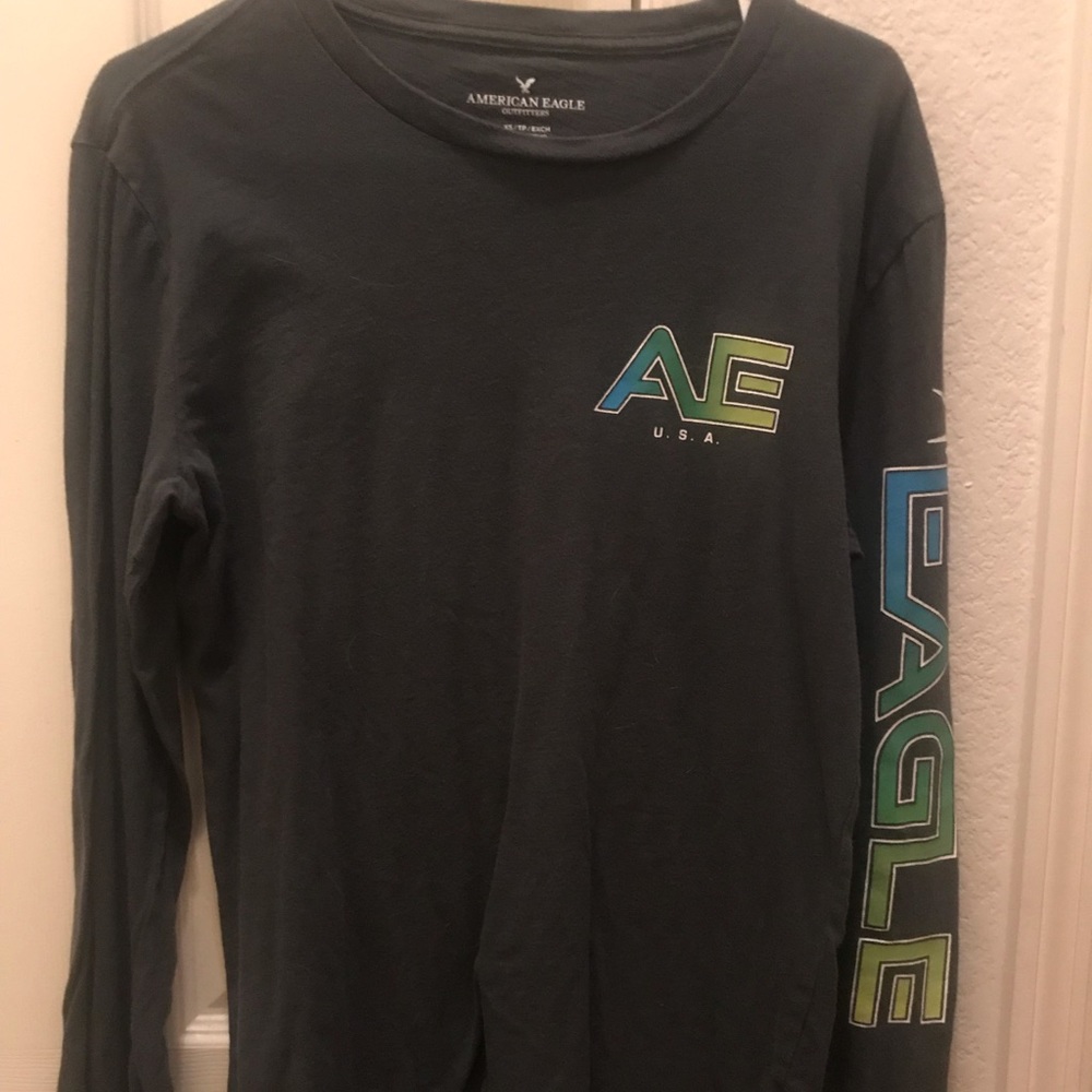 American Eagle long sleeve shirt.  XS. Gray. NWOT